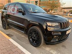 جیپ گراند شیرۆکی